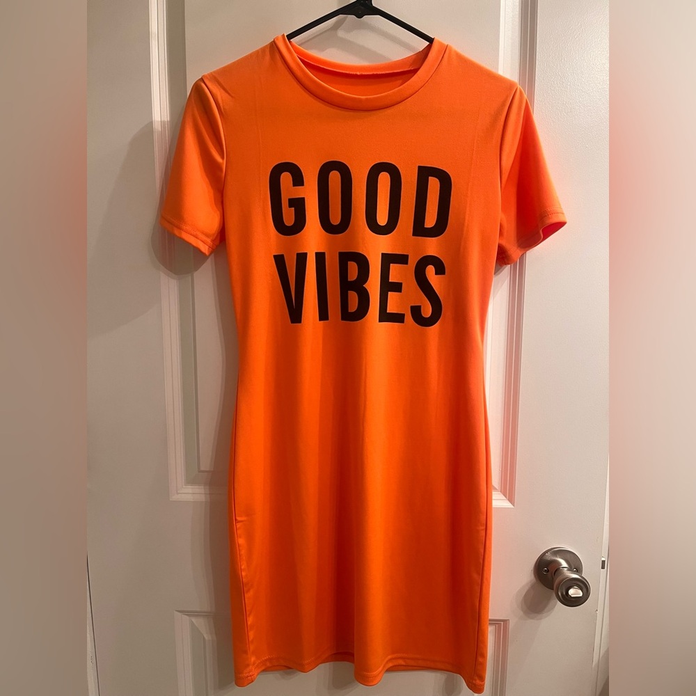 “Good Vibes” Bodycon Dress